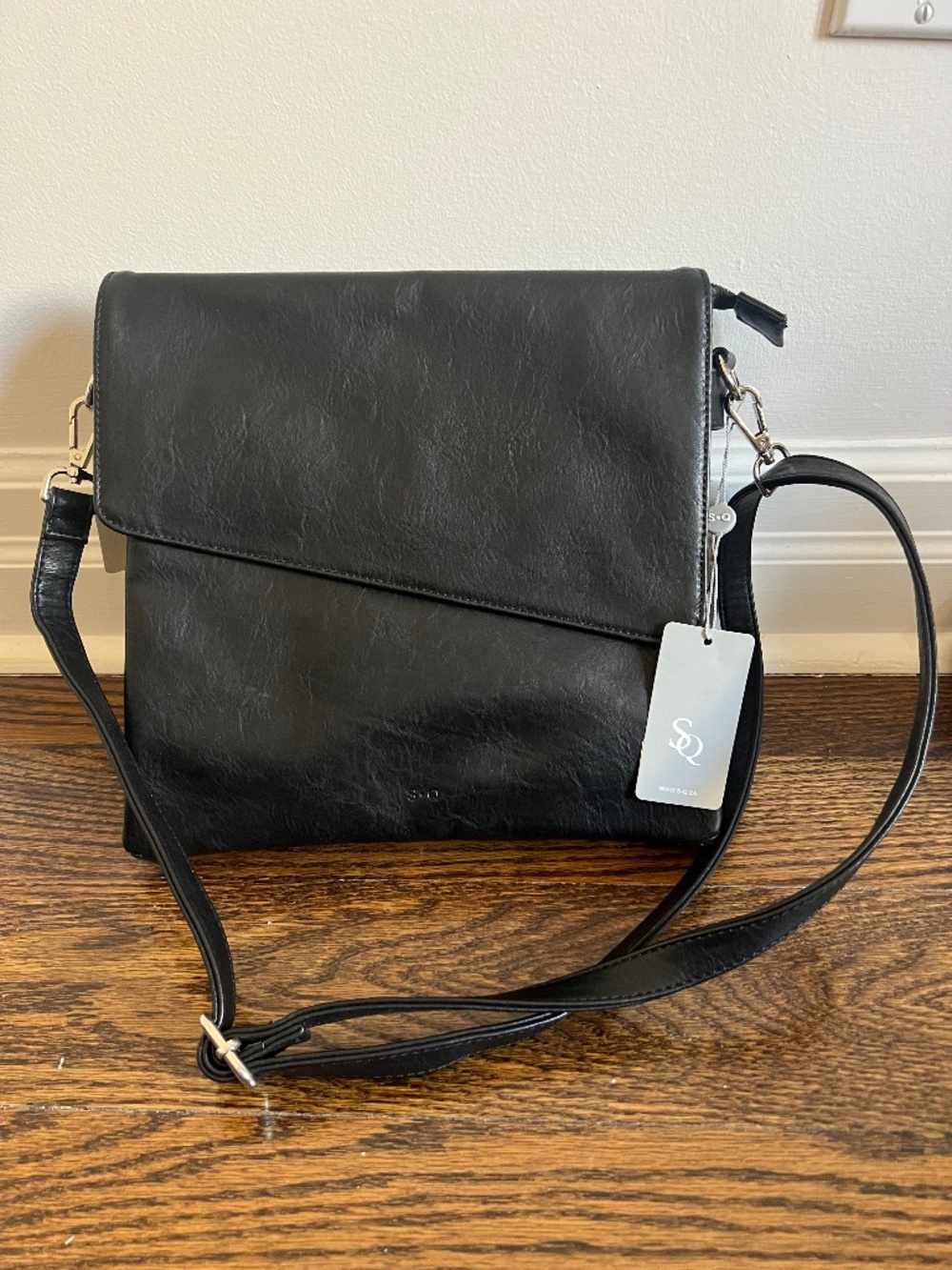S-Q black vegan leather crossbody purse